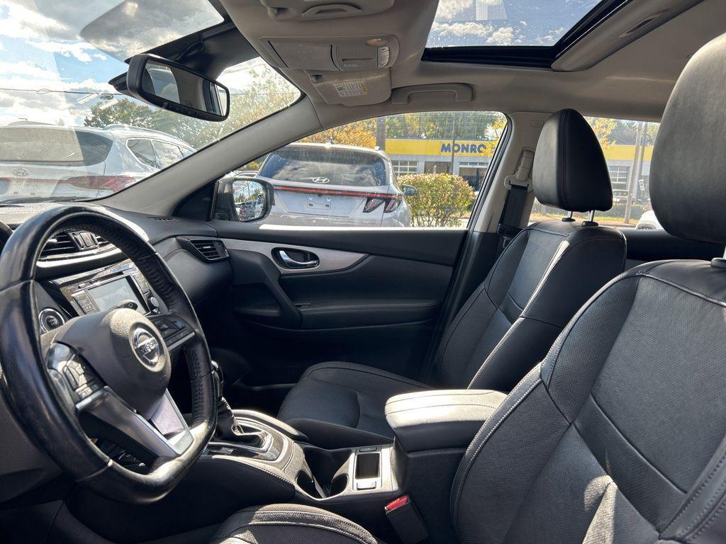 used 2020 Nissan Rogue Sport car, priced at $17,500