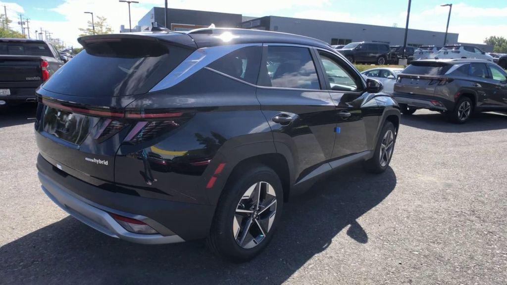 new 2025 Hyundai TUCSON Hybrid car, priced at $38,439