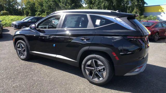 new 2025 Hyundai Tucson Hybrid car, priced at $38,439