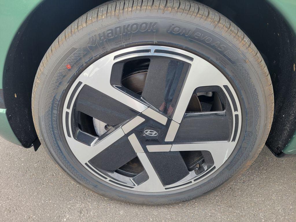 new 2026 Hyundai IONIQ 9 car, priced at $77,545