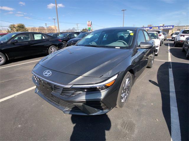 new 2024 Hyundai Elantra car, priced at $25,295