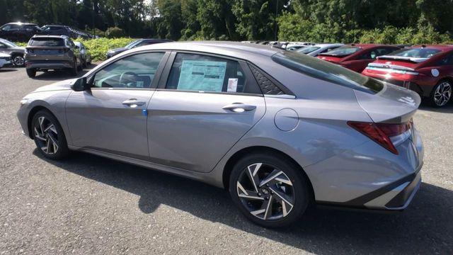 new 2024 Hyundai Elantra car, priced at $31,135