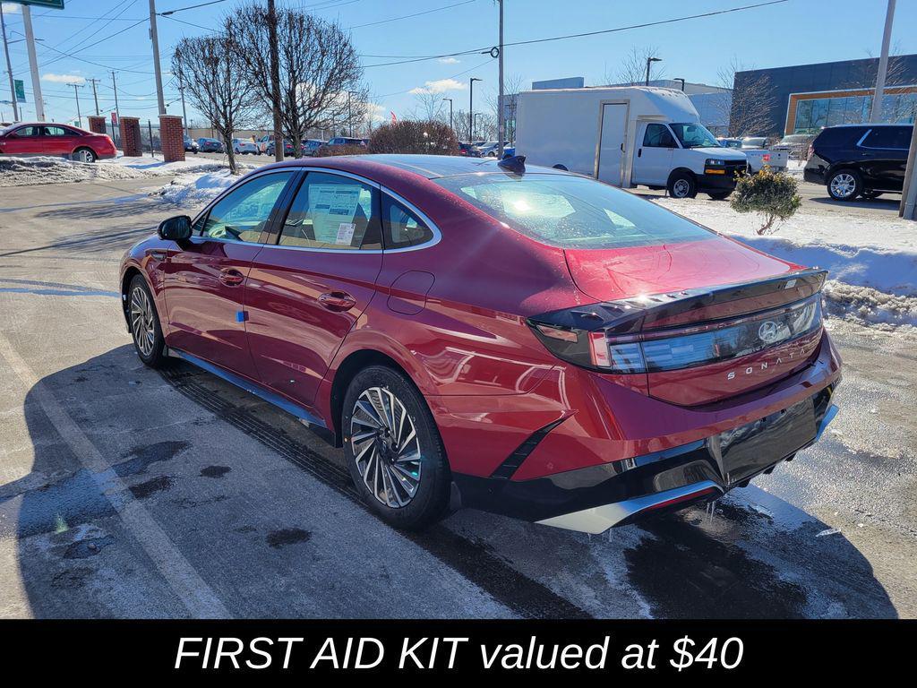 new 2025 Hyundai Sonata Hybrid car, priced at $39,815