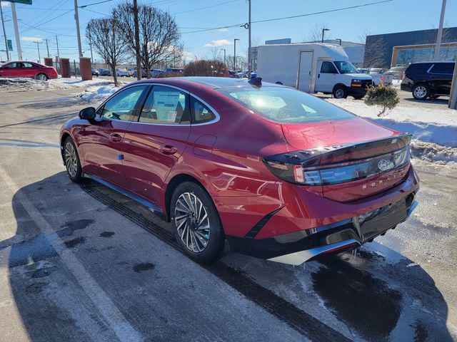 new 2025 Hyundai Sonata Hybrid car, priced at $39,815