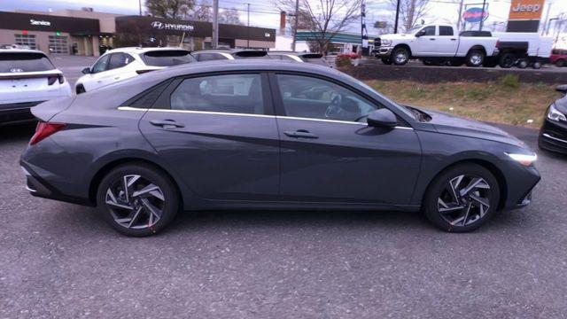 new 2025 Hyundai Elantra car, priced at $27,250