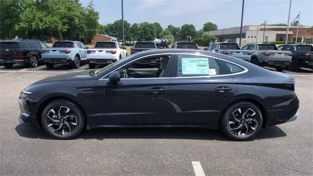 new 2024 Hyundai Sonata car, priced at $29,200