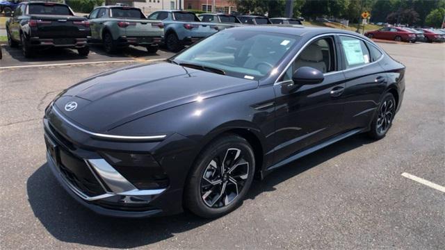 new 2024 Hyundai Sonata car, priced at $29,200