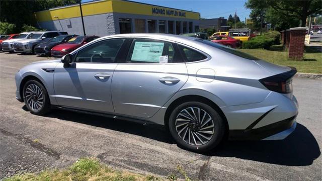 new 2024 Hyundai Sonata Hybrid car, priced at $32,540