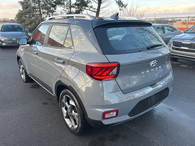 used 2022 Hyundai Venue car, priced at $18,077