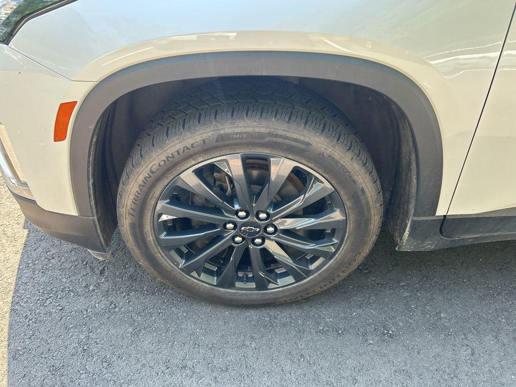 used 2023 Chevrolet Traverse car, priced at $23,900