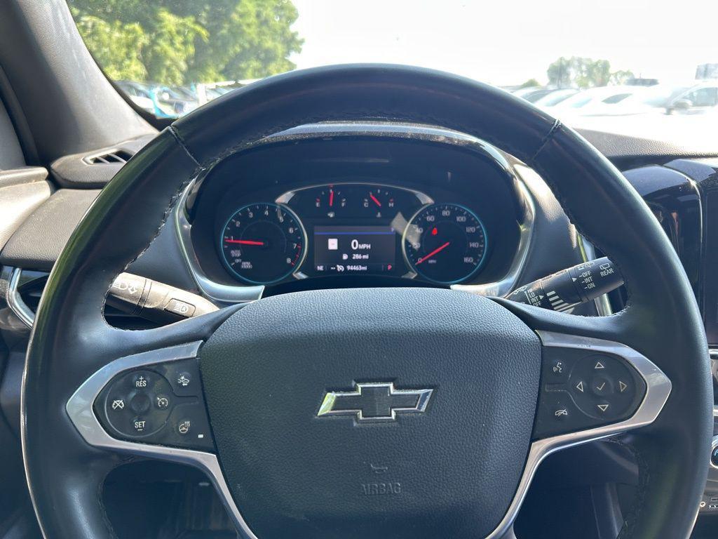 used 2023 Chevrolet Traverse car, priced at $23,900