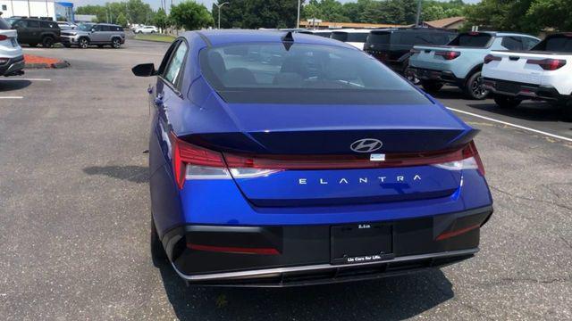 new 2024 Hyundai Elantra car, priced at $27,015