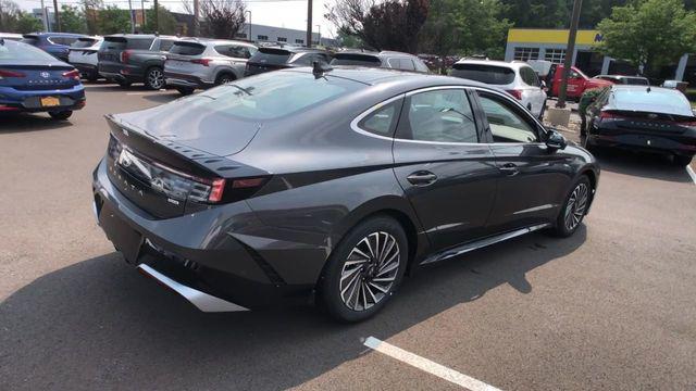 new 2024 Hyundai Sonata Hybrid car, priced at $38,890