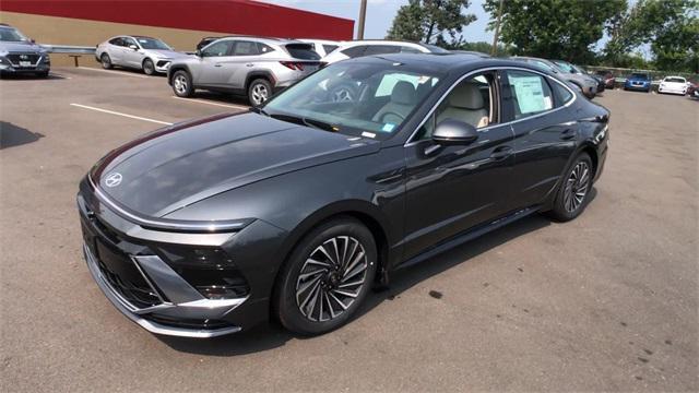 new 2024 Hyundai Sonata Hybrid car, priced at $38,890