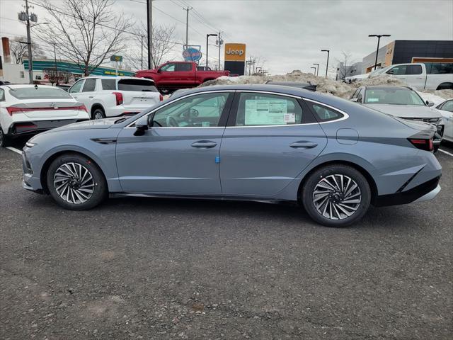new 2025 Hyundai Sonata Hybrid car, priced at $39,523