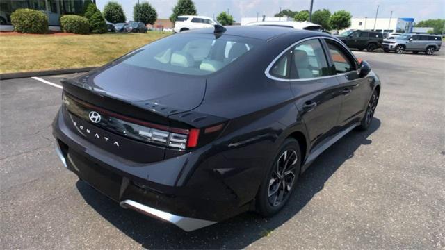 new 2024 Hyundai Sonata car, priced at $32,255