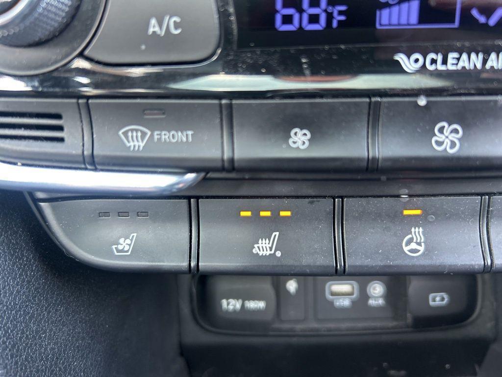 used 2020 Hyundai Santa Fe car, priced at $21,900