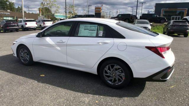 new 2025 Hyundai Elantra car, priced at $25,190