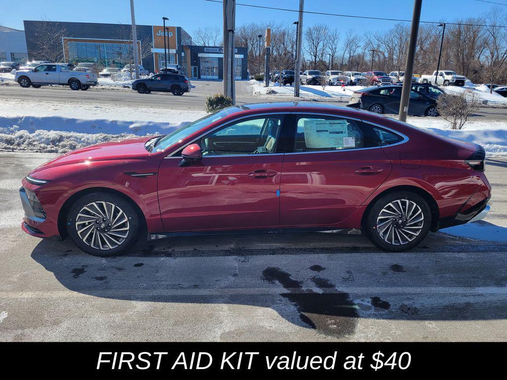 new 2025 Hyundai Sonata Hybrid car, priced at $39,900