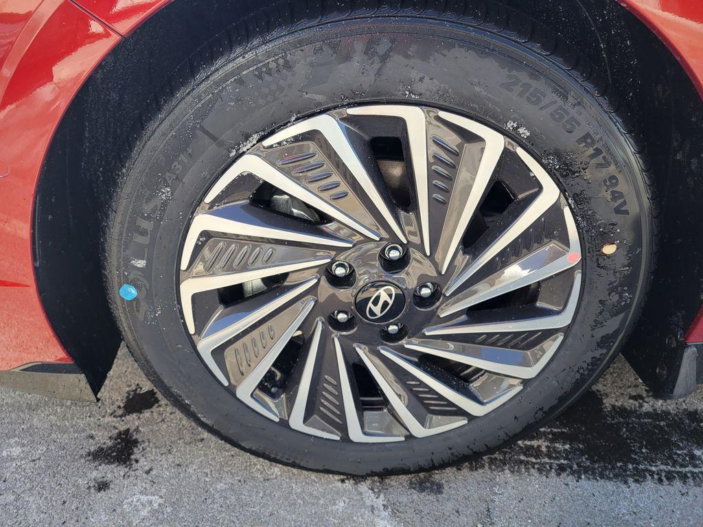 new 2025 Hyundai Sonata Hybrid car, priced at $39,900