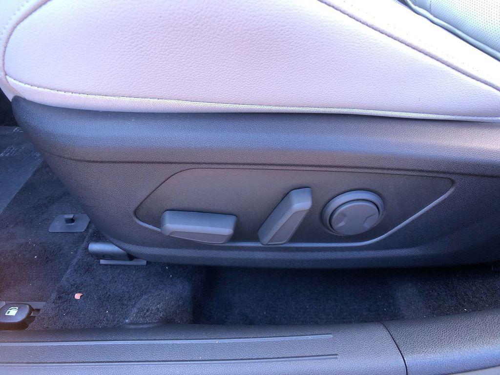 new 2025 Hyundai Elantra car