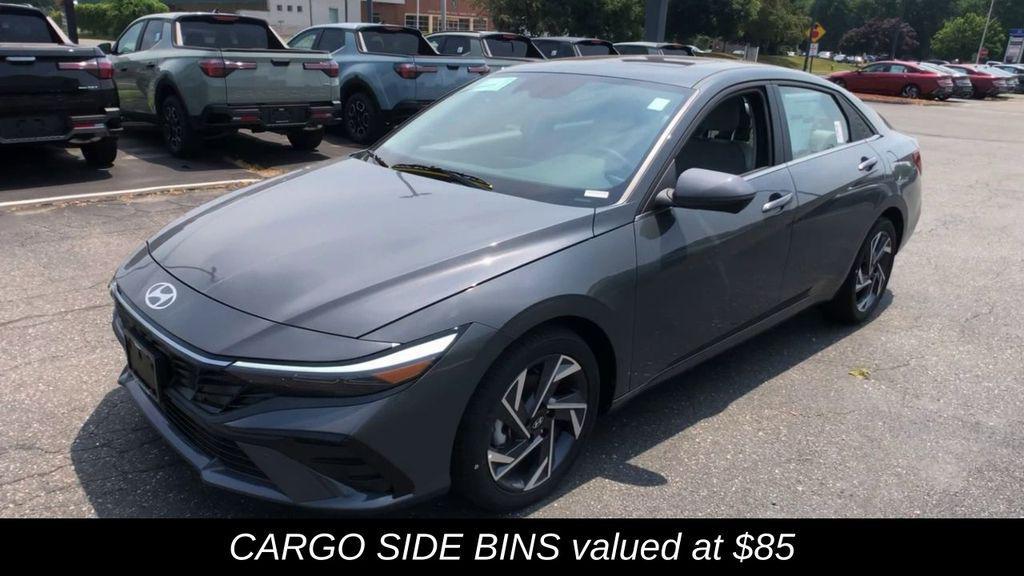 new 2025 Hyundai Elantra car