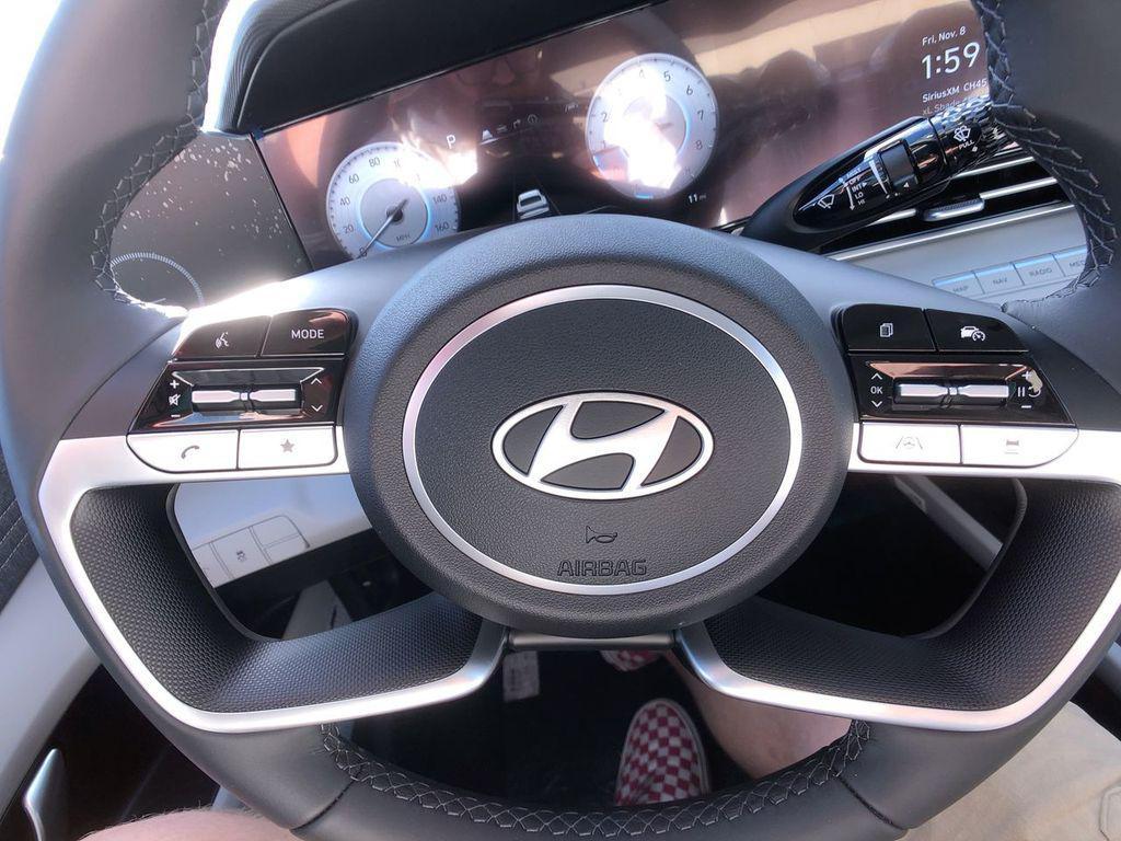 new 2025 Hyundai Elantra car