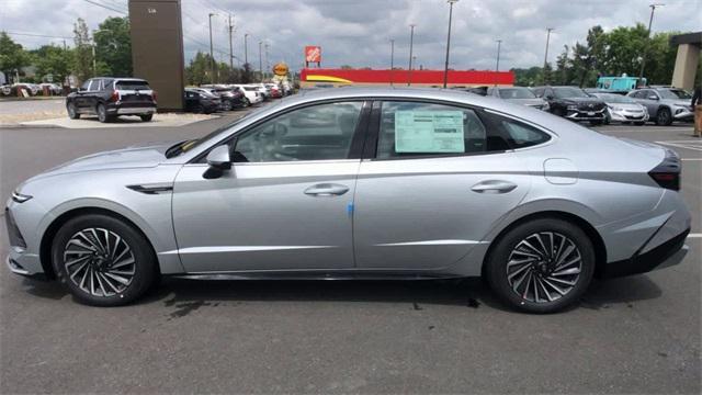 new 2024 Hyundai Sonata Hybrid car, priced at $38,910