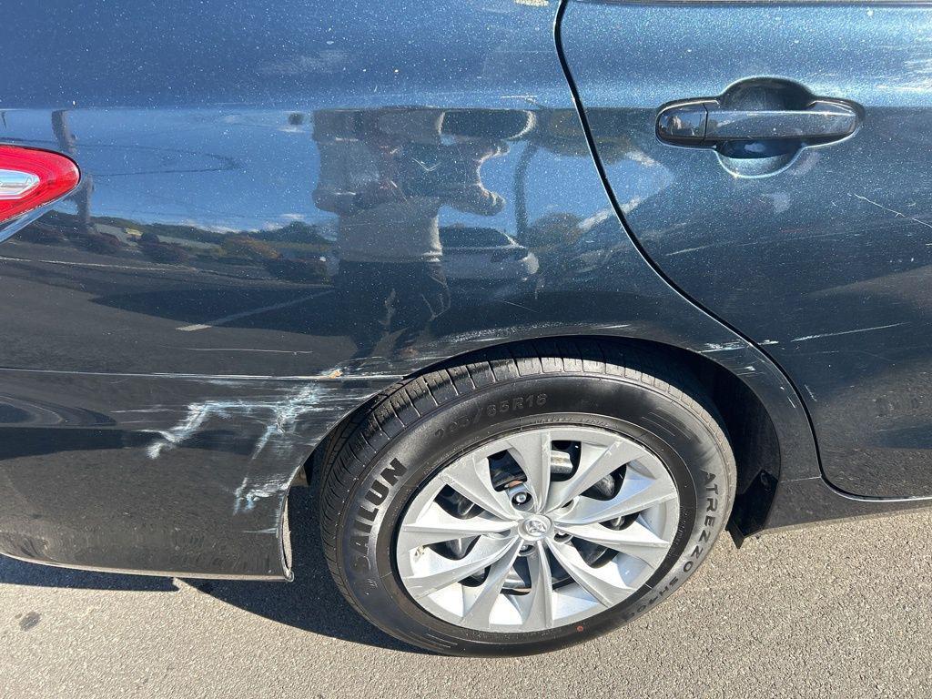 used 2017 Toyota Camry Hybrid car, priced at $13,900