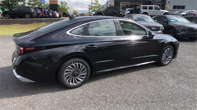 new 2024 Hyundai Sonata Hybrid car, priced at $32,540