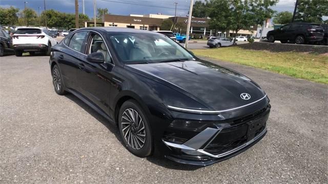 new 2024 Hyundai Sonata Hybrid car, priced at $32,540