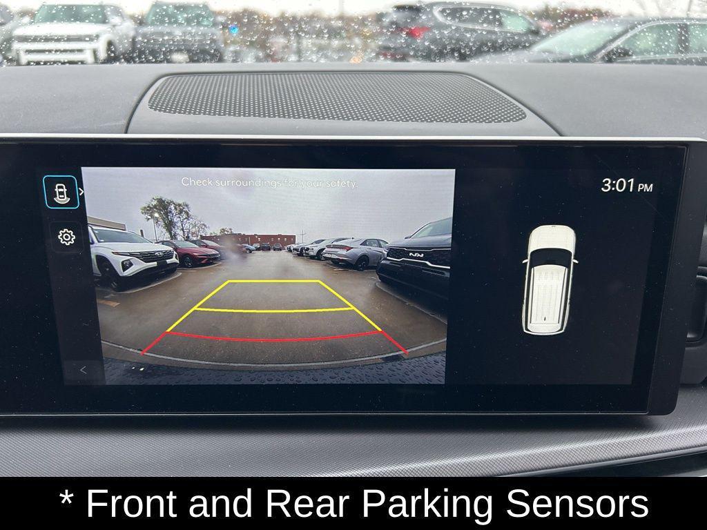 used 2025 Hyundai Santa Fe car, priced at $35,000