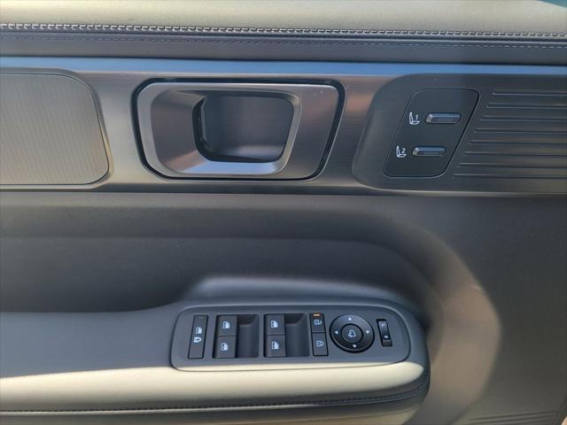 new 2025 Hyundai Santa Fe car, priced at $51,419