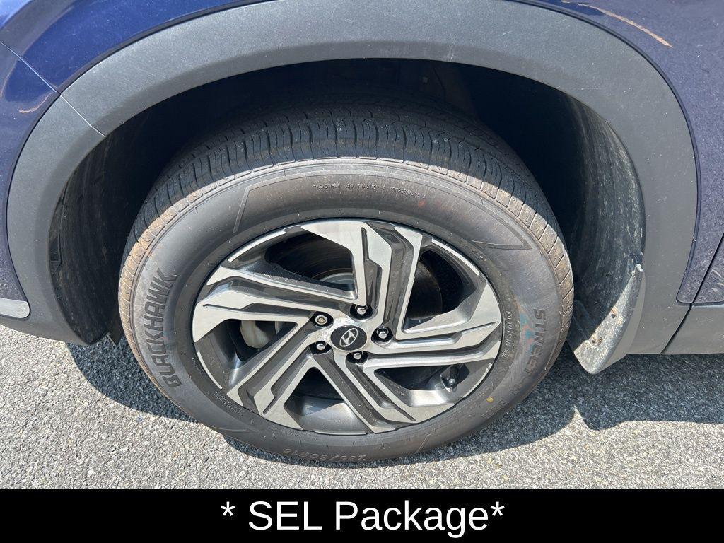 used 2022 Hyundai Santa Fe car, priced at $21,000