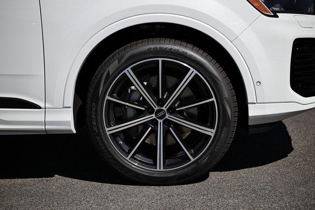 new 2026 Audi Q7 car, priced at $68,995