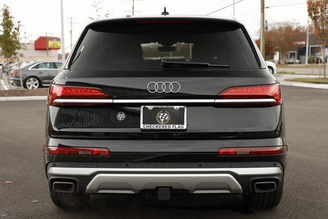 new 2025 Audi Q7 car, priced at $77,337