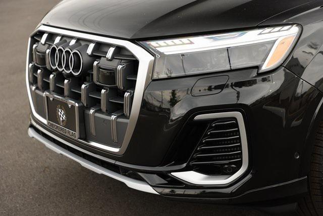 new 2025 Audi Q7 car, priced at $77,337