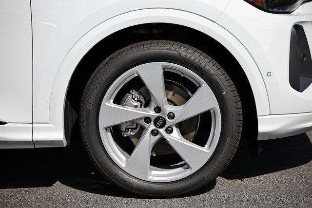 new 2025 Audi Q5 car, priced at $60,577