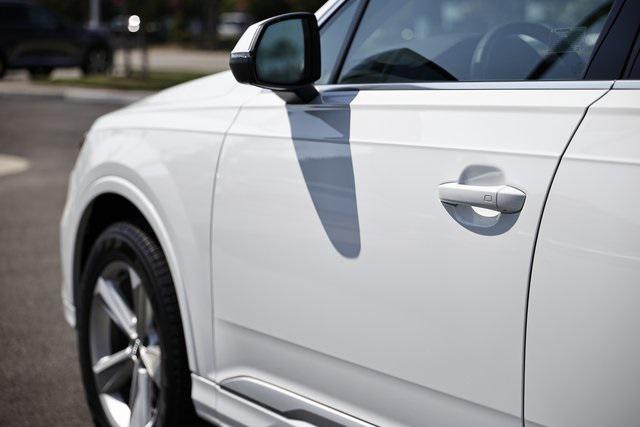 used 2020 Audi Q7 car, priced at $35,990