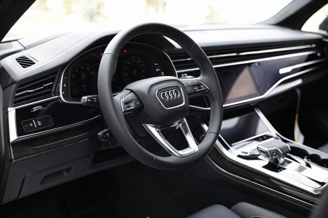 new 2025 Audi Q7 car, priced at $81,790