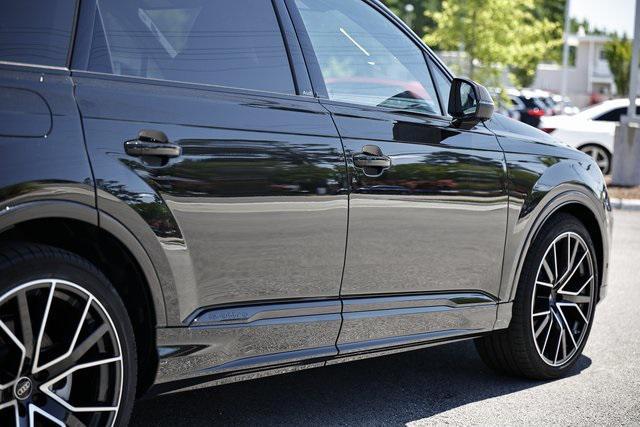 new 2025 Audi Q7 car, priced at $87,605