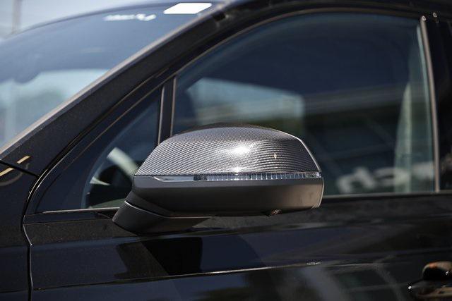 new 2025 Audi Q7 car, priced at $87,605