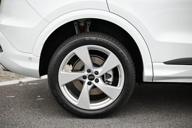 new 2025 Audi Q5 car, priced at $57,205