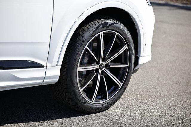 new 2026 Audi Q7 car, priced at $68,870