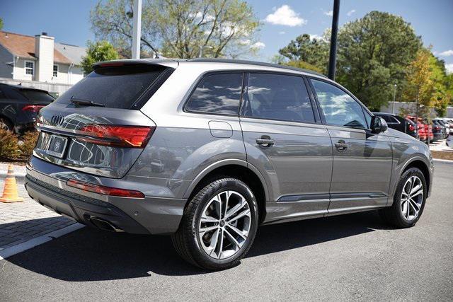 new 2025 Audi Q7 car, priced at $66,205