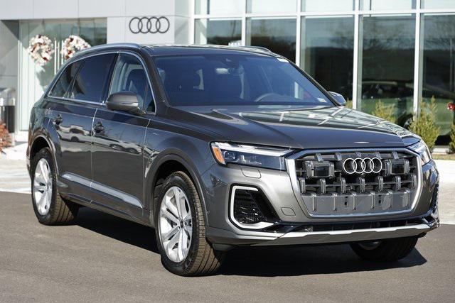 new 2025 Audi Q7 car, priced at $71,427