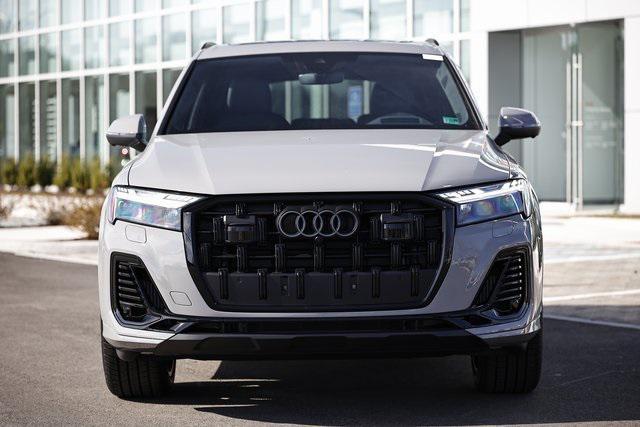 new 2025 Audi Q7 car, priced at $91,532