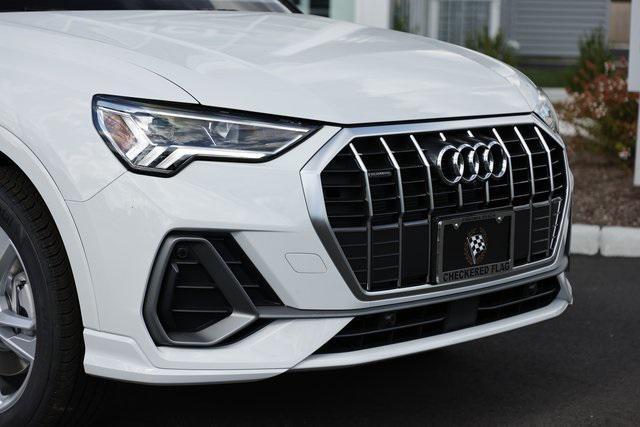 new 2024 Audi Q3 car, priced at $40,977