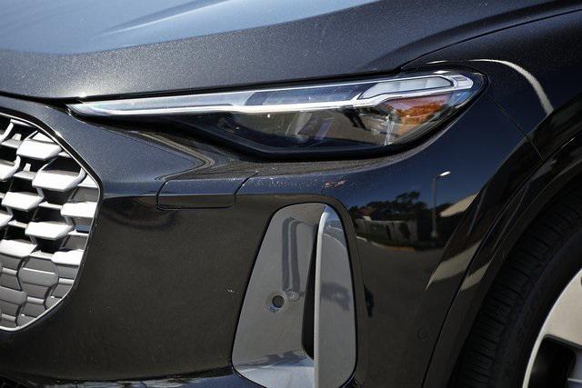 new 2025 Audi Q5 car, priced at $60,337