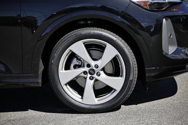 new 2025 Audi Q5 car, priced at $60,337